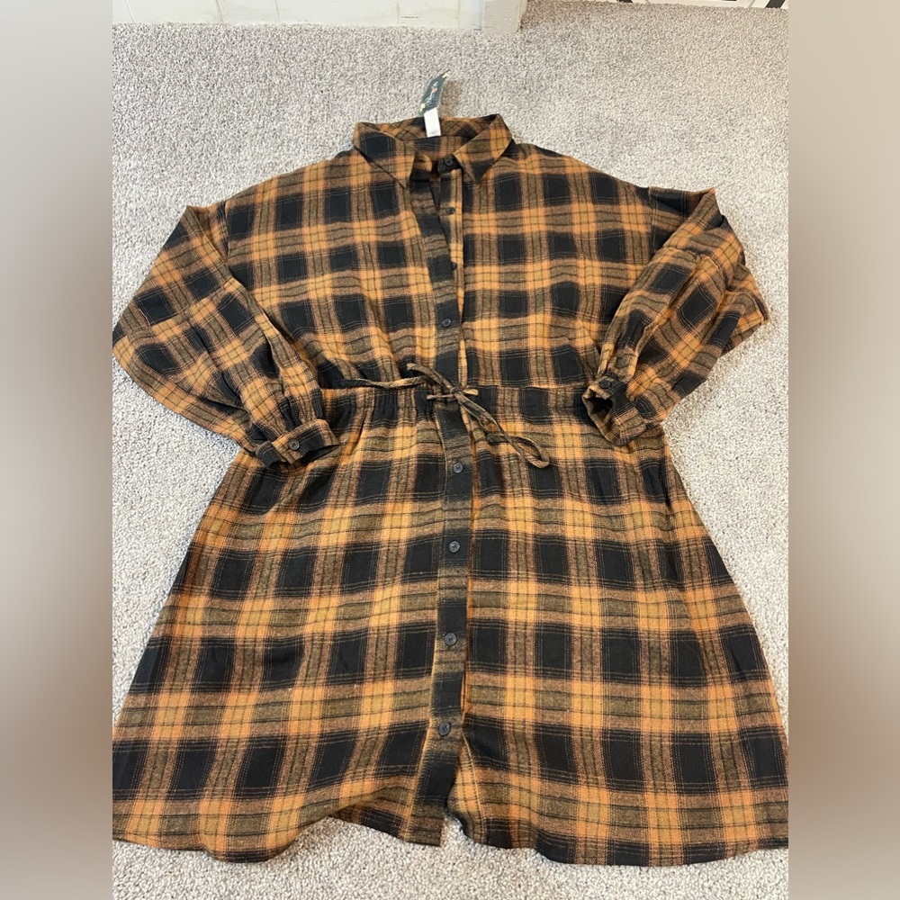 NWT - Plaid shirtdress